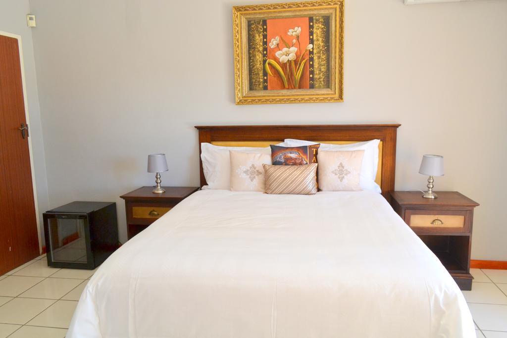 Jakobs Guesthouse & Cottage East London Pokoj fotografie